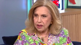 Λόλα Νταϊφά: «Η Βουγιουκλάκη πήρε το τασάκι γεμάτο γόπες και το πέταξε στη μούρη του!»