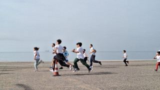 «Μαζί τρέχουμε, μαζί πετυχαίνουμε» το σύνθημα του «Family Run» στην παραλία Θεσσαλονίκης