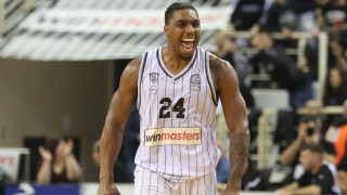 ΠΑΟΚ: Αποθέωση Μπάρτλεϊ από τον Ρέινολντς για το αλα Πέτζα τρίποντο