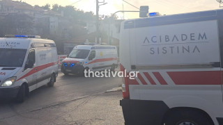 Θεσσαλονίκη: Έφτασαν στο νοσοκομείο Παπανικολάου τα τρία ασθενοφόρα με τους εγκαυματίες από τα Σκόπια