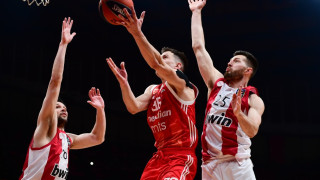 Ηττήθηκε ο Ολυμπιακός από τον Ερυθρό Αστέρα αλλά παραμένει πρώτος