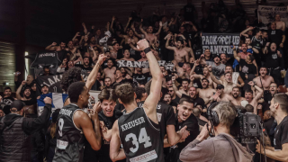 Θύρα 4 για τη μεγάλη πρόκριση: «Είσαι η δόξα του βορρά μας το καμάρι και η χαρά μας»