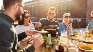 Ένας γιατρός αποκαλύπτει τρεις τροφές που αυξάνουν τον κίνδυνο καρκίνου