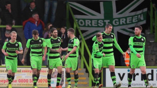 Όσο     με         πληρώνεις, τόσο      με πωρώνεις