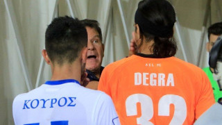 Ξέσπασμα Κούγια                 κατά Ντεγκρά (pics)