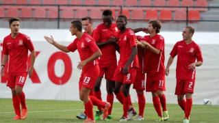 Αυτός          είναι     ο     νέος     Πανσερραϊκός