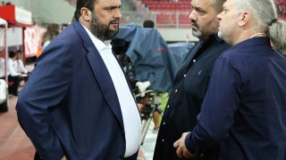 Η         ομάδα            πάνω             απ’ όλα