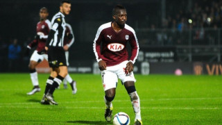 Πολλά       over,  μπόλικα    Χ  αξιόλογα     ασόδυα