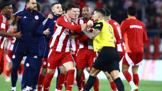 Χαμός στο Καραϊσκάκης μετά τη λήξη του Ολυμπιακός–ΑΕΚ