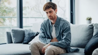 Πονούσε επίμονα επί μήνες: Ήταν καρκίνος που τον νίκησε μέσα σε 10 εβδομάδες από τη διάγνωση