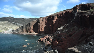 Λάρισα: Εξαφανίστηκε παραλία λόγω... κατολίσθησης!