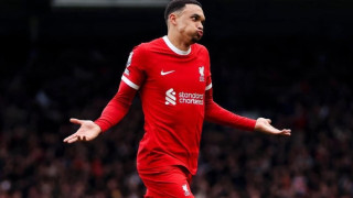 Premier League: Ο Άρνολντ﻿ έδωσε το τρίποντο στη Λίβερπουλ