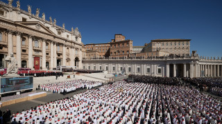 LIVE-Παρουσία προσκυνητών και ηγετών η κηδεία του πάπα - «Αστακός» το Βατικανό