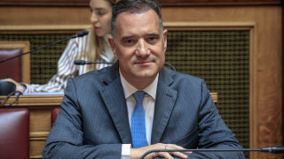 Δημόσια παραδοχή Άδωνι: «Και μεταμόσχευση μαλλιών έχω κάνει και μπότοξ»