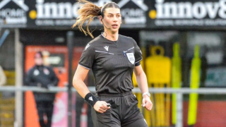 Σαπίρ Μπέρμαν: H πρώτη τρανς διαιτήτρια της UEFA αποκαλύπτει «Σπίτι ήμουν γυναίκα, έξω ήμουν ο Σαπίρ»