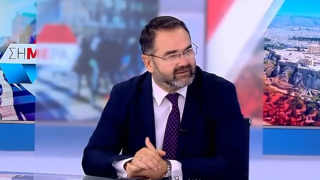 Μπαλάσκας: Ζητά on air να κάνει μήνυση επειδή του έγραψαν ότι είναι «απόβρασμα»