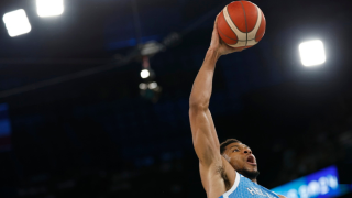 Πατέρας για τέταρτη φορά ο Γιάννης Αντετοκούνμπο!