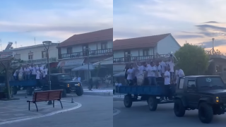 Γύρος του θριάμβου από ποδοσφαιριστές σε χωριό του Έβρου επάνω σε… καρότσα! (vid)