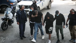 Ελεύθεροι υπό όρους οι 13 ανήλικοι μέλη της εθνικιστικής οργάνωσης στη Θεσσαλονίκη