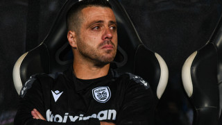 Η θρυλική Τούμπα «έσφιξε στην αγκαλιά της» και αποθέωσε τον παίκτη – σύμβολο