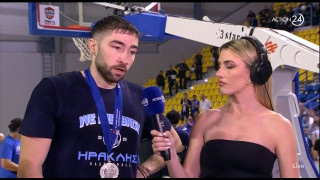 Συγκλονστικός Τσιακμάς: «Αφιερώνω τη νίκη στον παππού μου, θέλω να το βλέπει από ψηλά και να είναι περήφανος»