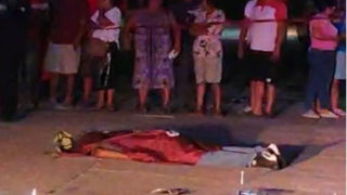 Δολοφόνησαν υποψήφια δήμαρχο κατά τη διάρκεια προεκλογικής εκδήλωσης!