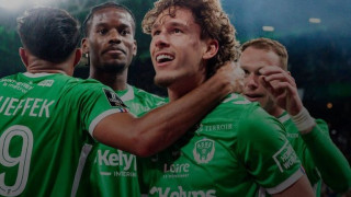 Κόκκινος: Ομάδα των κόρνερ η Σεντ Ετιέν...