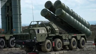 Διθυραμβικά σχόλια για την απόδοση των Ινδικών S-400 κατά του Πακιστάν - Προβληματισμός στην Αθήνα για τους «Τουρκικούς»