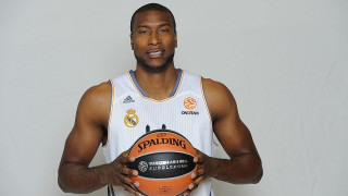 Ανανέωσε ο Σλότερ