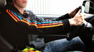 Επίθεση σε Μπέιλ, αποδοκιμασίες σε Κρόος, Βαράν (VIDEO)