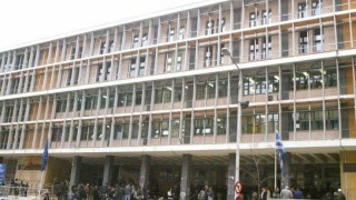 Ελεύθερος με εγγύηση 10.000 ευρώ ο χειρουργός που συνελήφθη με φακελάκι