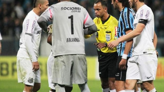 Αποκλείστηκε η Γκρέμιο από το Κύπελλο λόγω ρατσισμού (video)