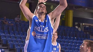 Καμπερίδης: «Όνειρο ζωής για μένα αυτή η φανέλα»