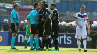 Δεν μπορούν τα παλικάρια. Να φύγουν. Να πάνε αλλού…