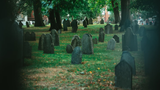 Σάμος: Αποτέφρωσαν σορό γυναίκας που ήθελε να ταφεί