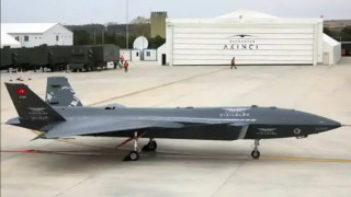 Η Τουρκία ενισχύει το 5ης γενιάς drone Bayraktar Kızılelma με πυρομαχικά που καταρρίπτουν stealth μαχητικά