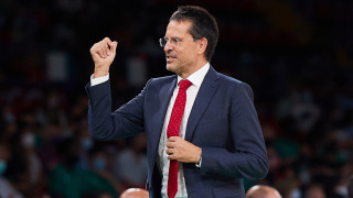 ACB: Τα... είδε όλα ο προπονητής της Βαλένθια-«Τράκαρε» με τον διαιτητή (vid)