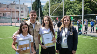 Ο Ντεσπόντοφ έδωσε τις υποτροφίες του στην Κρέσνα! (pics)