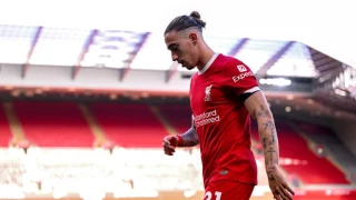 Τσιμίκας: Στο προσκήνιο η αποχώρησή του από την Λίβερπουλ ακόμη και με δανεισμό