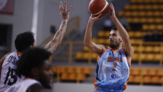 Ο Πέτρος Γερομιχαλός ανοίγει τον χορό των μεταγραφών στη Μύκονο