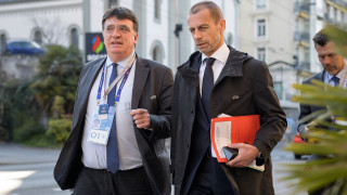 Τι κρύβεται πίσω από το «ραντεβού» του… «Τεό» με τους εκπροσώπους του «BIG-5»;