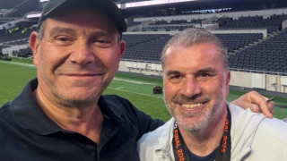 Ανέκδοτες φωτογραφίες: Οι πανηγυρισμοί Ποστέκογλου με τον δικό του άνθρωπο!