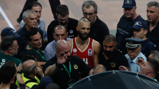 Εβάν Φουρνιέ: Βαριές «καμπάνες» για τις χειρονομίες-Με τι ποινές κινδυνεύει