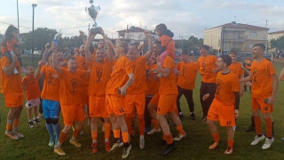 Εγκαίνια ανακατασκευής τάπητα στο Μεσημέρι και βράβευση της Νίκης για την άνοδο