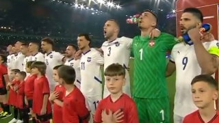 Γήπεδο με... μπαρούτι στα Τίρανα με τον αετό της Αλβανίας μπροστά από τους Σέρβους