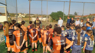 Εγκαινιάστηκε το ανακαινισμένο πλαστικό γήπεδο 5Χ5 στο Μεσημέρι και βραβεύσεις