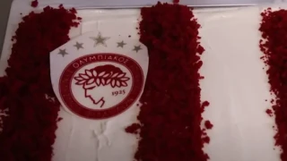 Tι γεύση θα έχει το παγωτό Ολυμπιακός