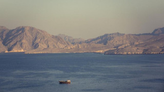 Το Ιράν κλείνει τα Στενά του Ορμούζ: Τι σημαίνει για την παγκόσμια οικονομία