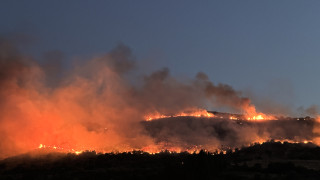 Ναύπακτος: Η στιγμή που ξεσπά η πυρκαγιά που απείλησε τον Άνω Πλατανίτη