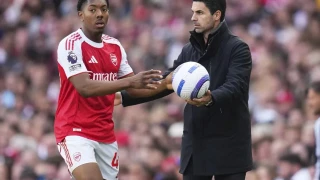 «Έδεσε» με νέο συμβόλαιο τον Λιούις-Σκέλι﻿ η Άρσεναλ